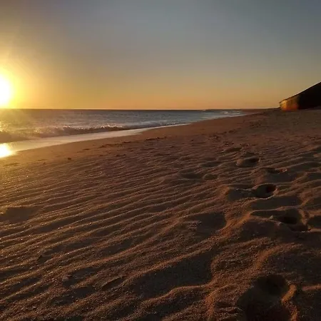 Luca. Exotico En La Playa * كاديز