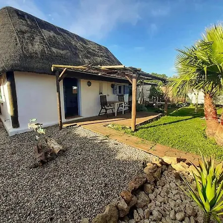 Luca. Exotico En La Playa *